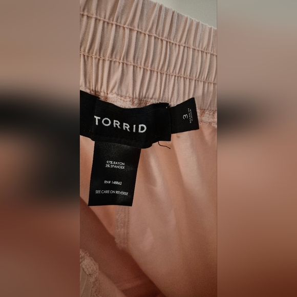 torrid Blush Drawstring Cargo Linen Straight-Leg Pants - Picture 5 of 7